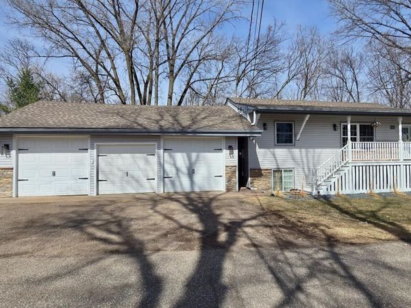 116 Lockey Avenue , Center City, MN 55012