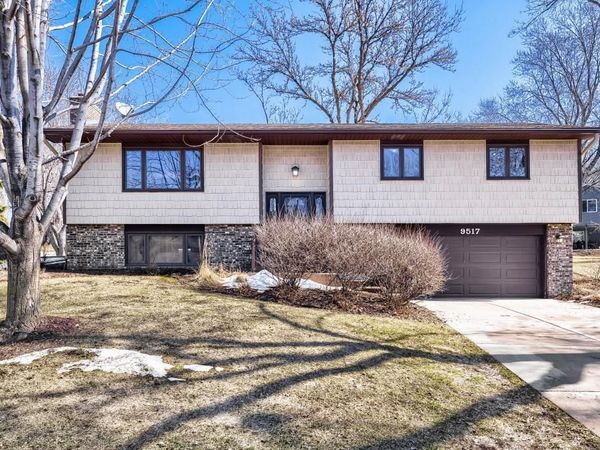 9517 Colorado Avenue S, Bloomington, MN 55438