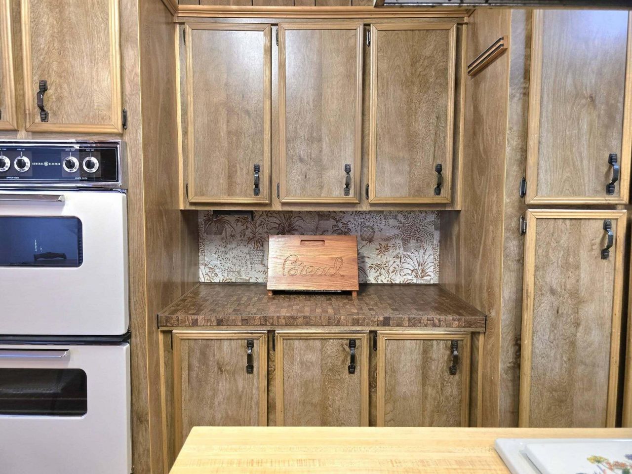 8510 Lodge Highway Photo 15