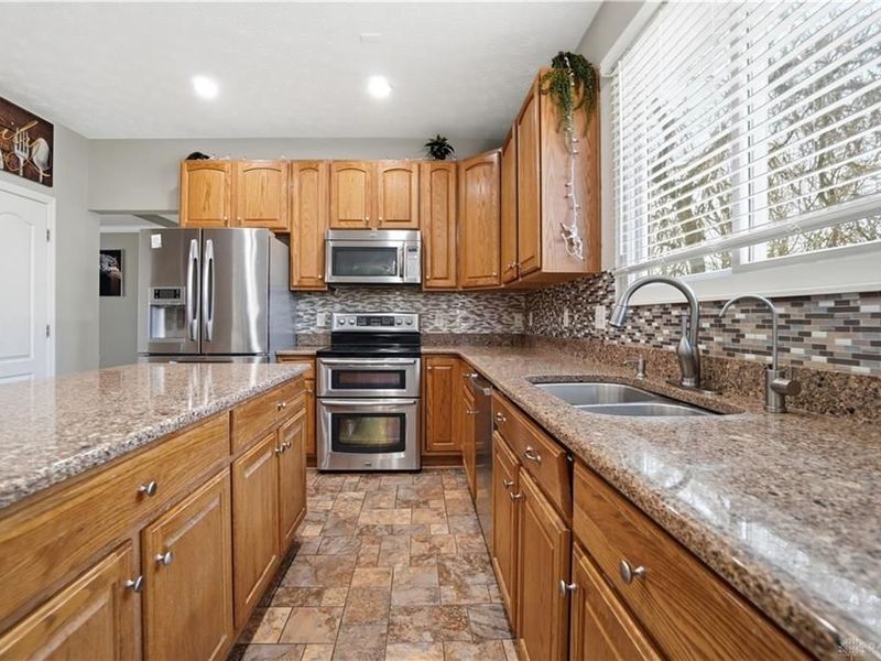 75 Triple Crown Circle, Springboro, OH 45066 Photo 23