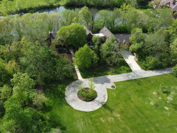 8425 Hickory Court , Burr Ridge, IL 60527