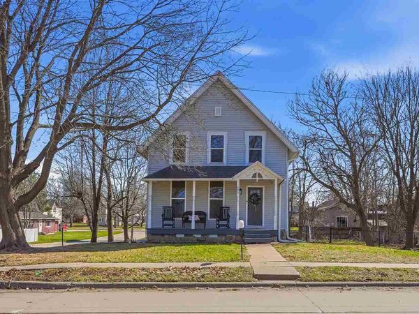 502 S 2nd Ave, Washington, IA 52353