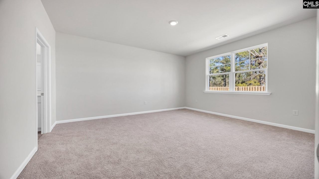 437 Leathertree Lane Photo 13