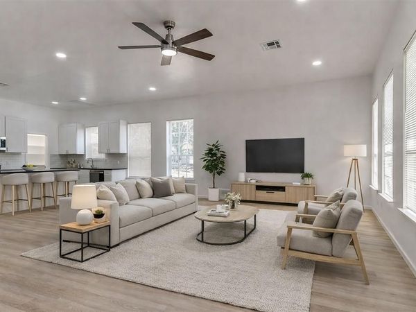 624 E Harrison Avenue, Guthrie, OK 73044