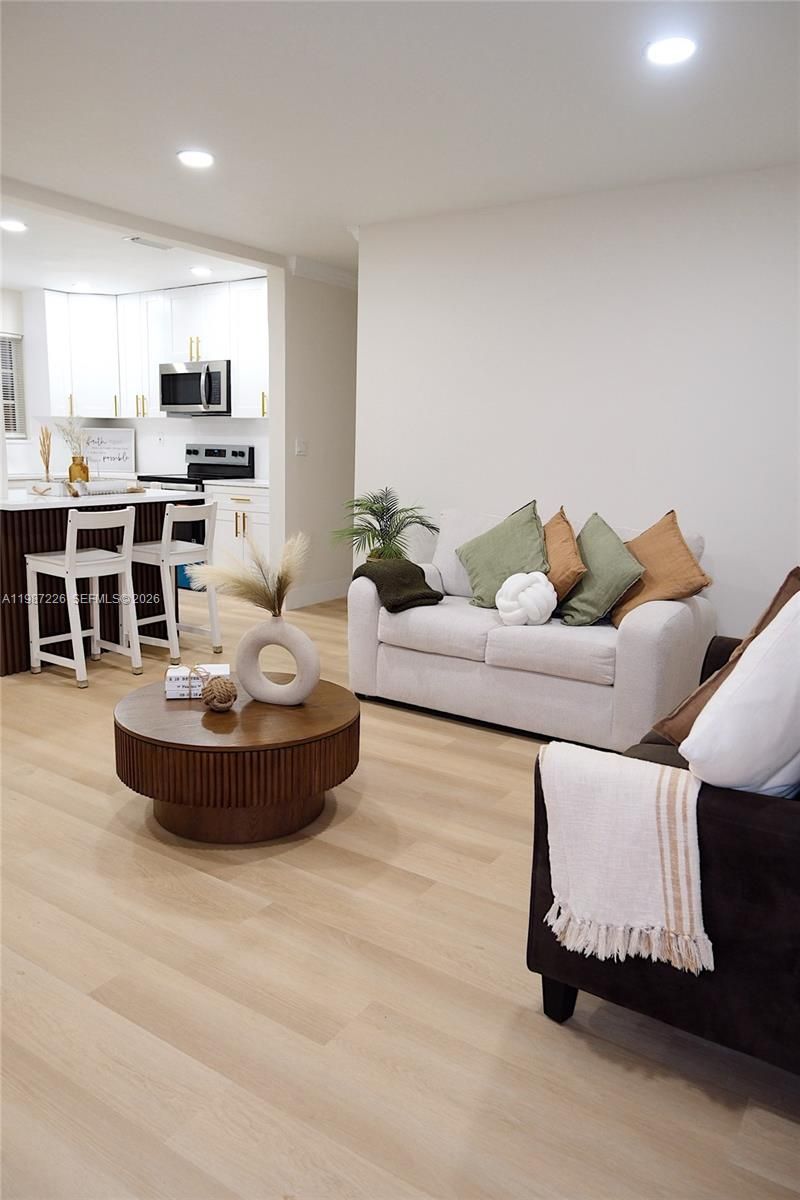 1084 SW 4th Ave, Pompano Beach, FL 33060 Photo