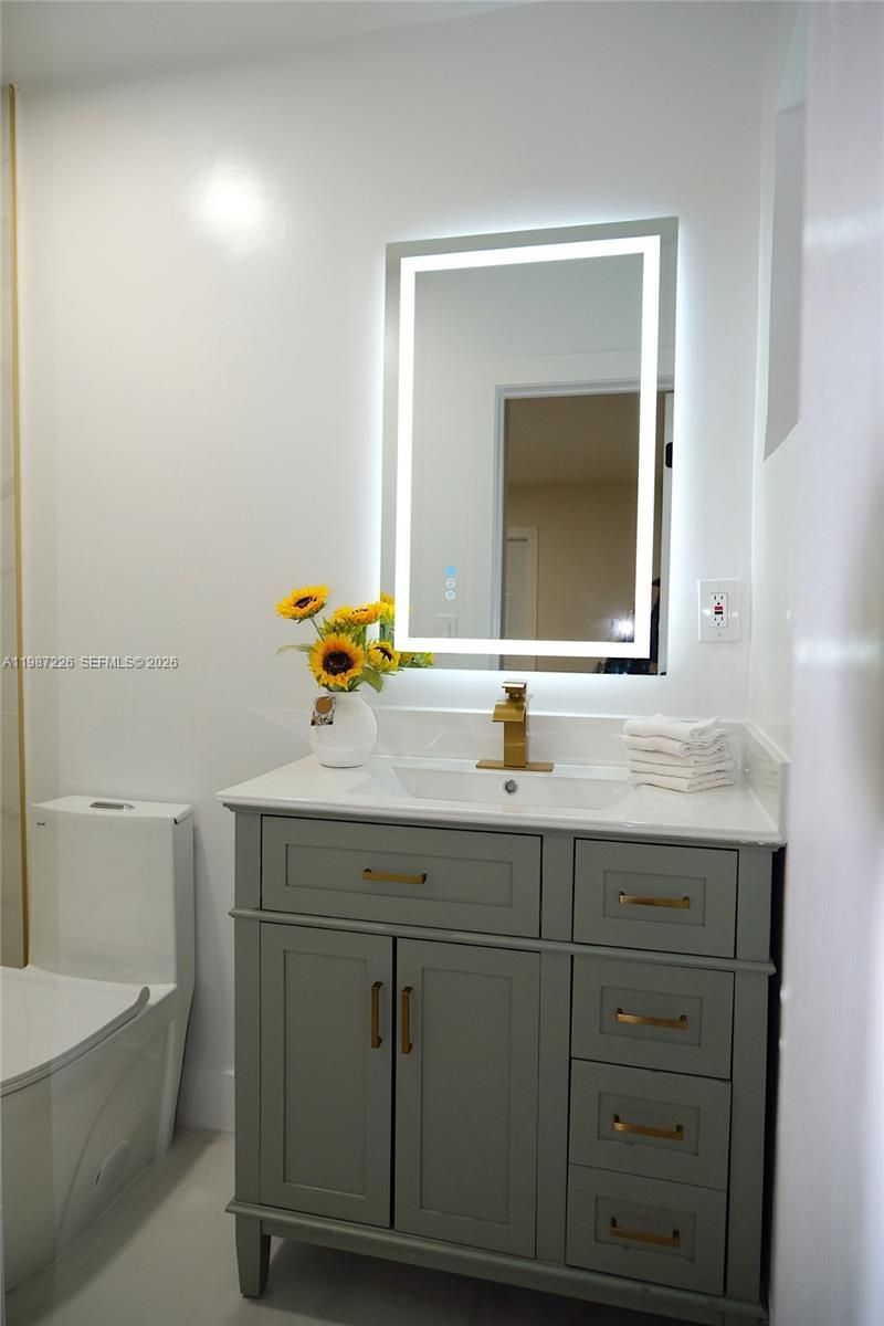 1084 SW 4th Ave, Pompano Beach, FL 33060 Photo