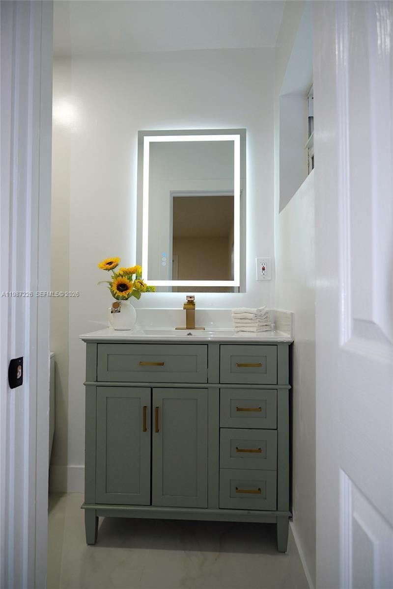 1084 SW 4th Ave , Pompano Beach, FL 33060 Photo