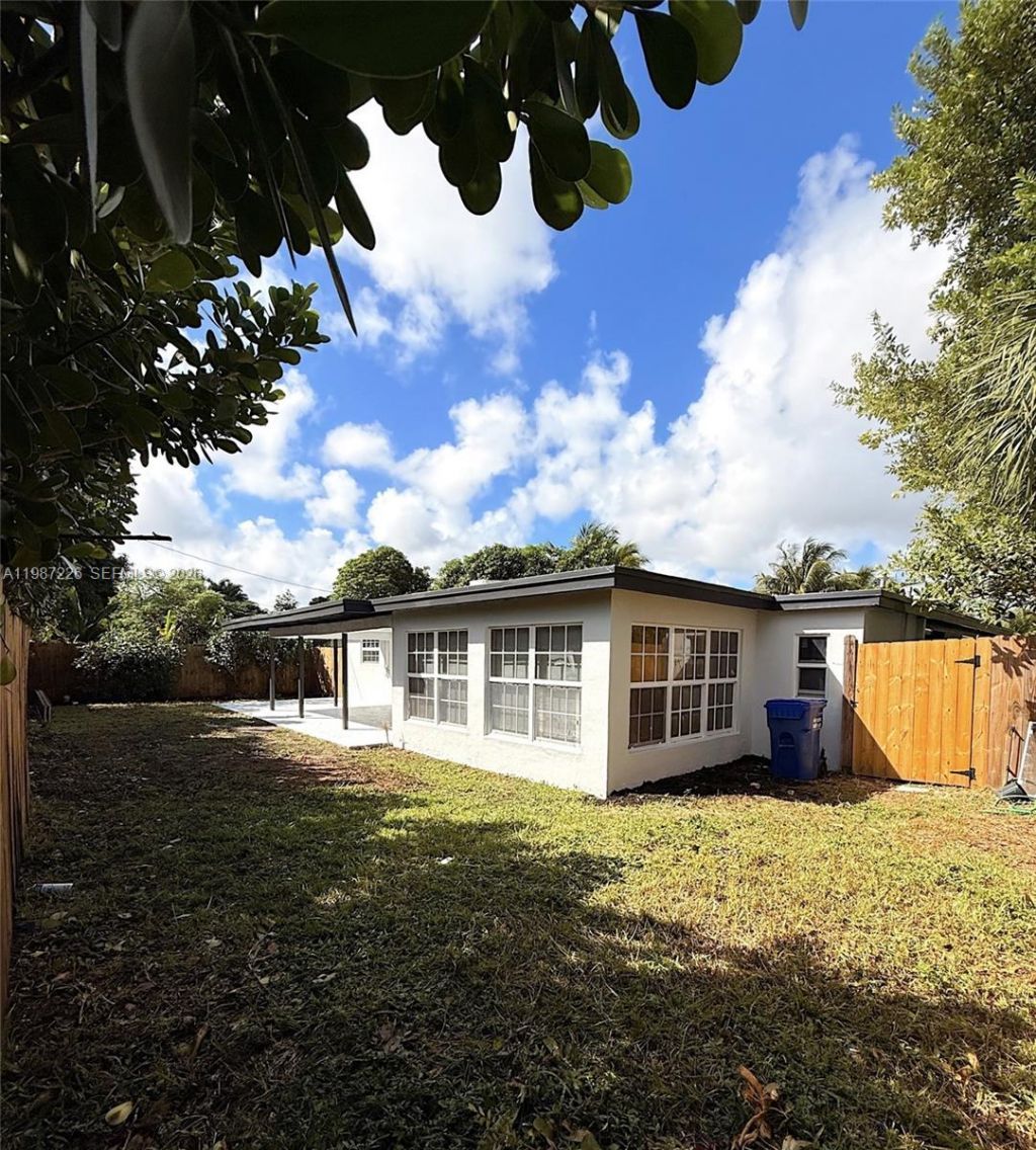 1084 SW 4th Ave , Pompano Beach, FL 33060 Photo