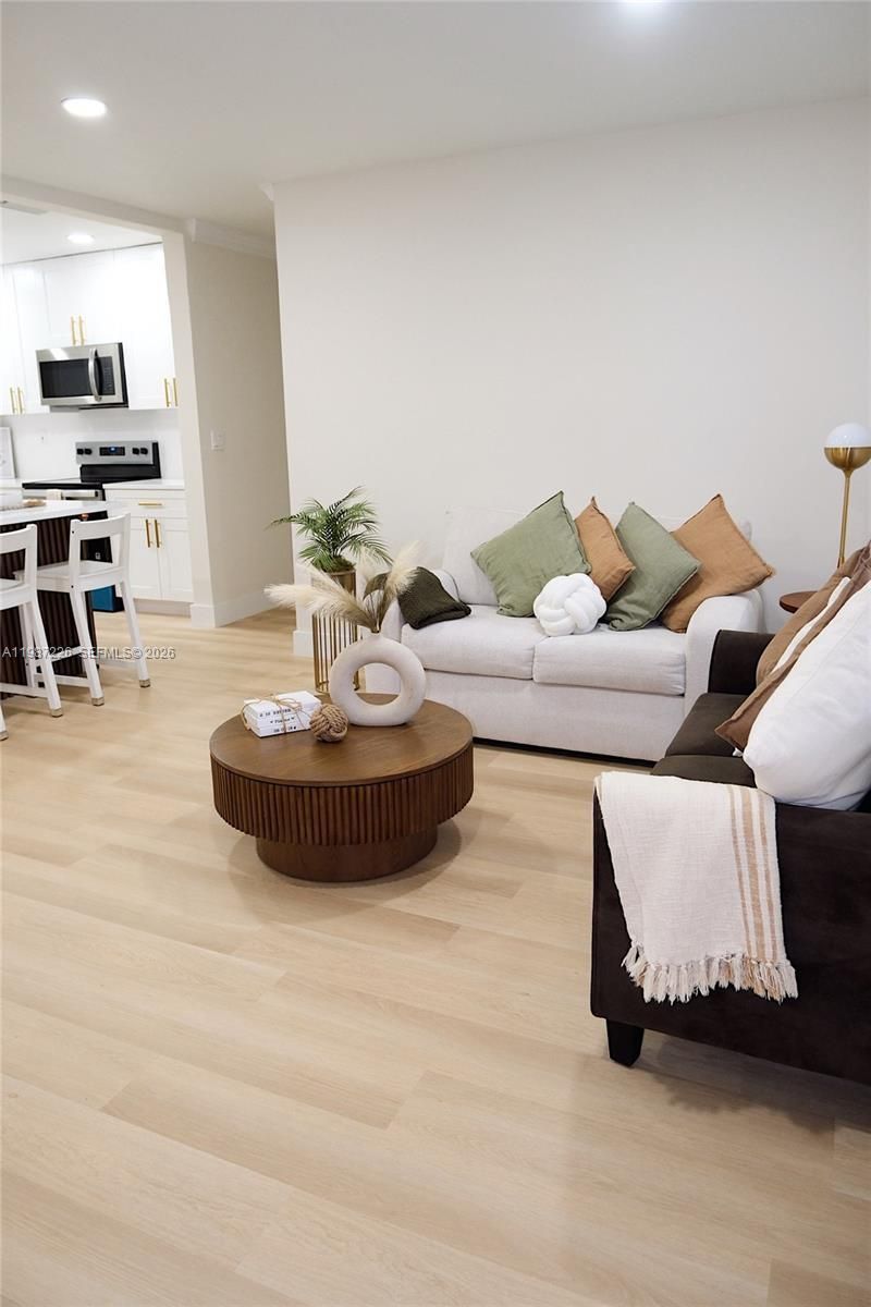 1084 SW 4th Ave, Pompano Beach, FL 33060 Photo