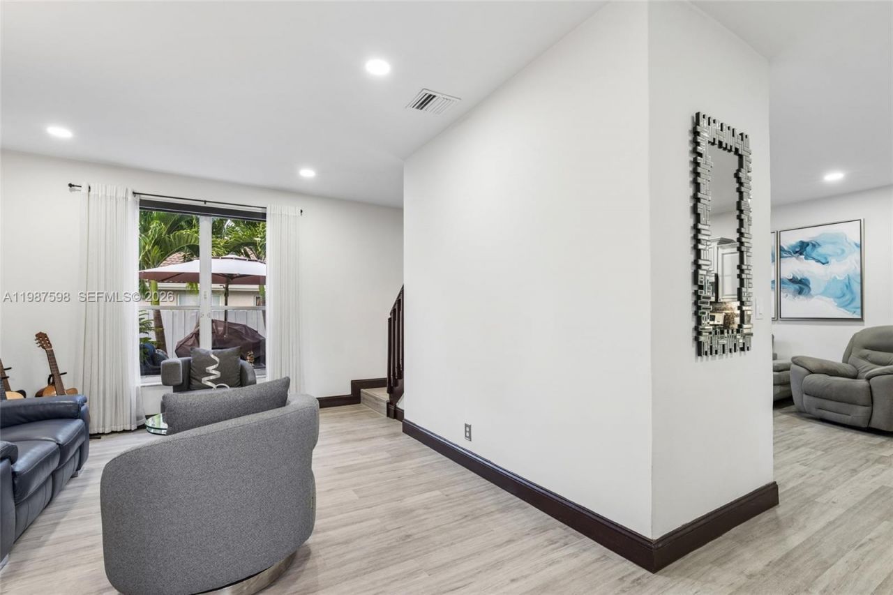 18087 SW 30th Ct , Miramar, FL 33029 Photo