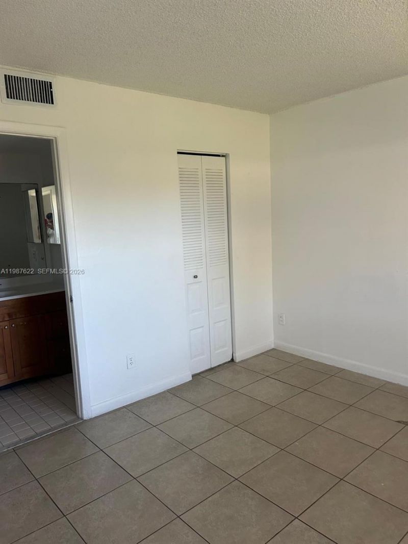 10425 NW 8th St , Unit 103, Pembroke Pines, FL 33026 Photo
