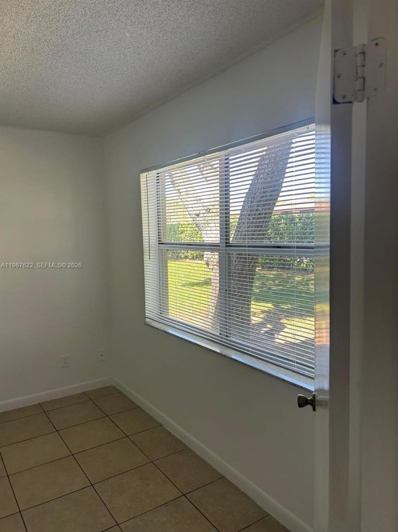 10425 NW 8th St , Unit 103, Pembroke Pines, FL 33026 Photo