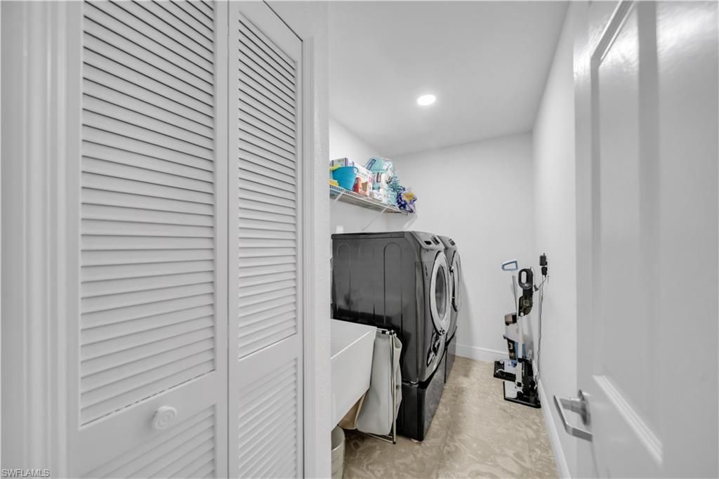 2909 SW 38th Ter , Cape Coral, FL 33914 Photo