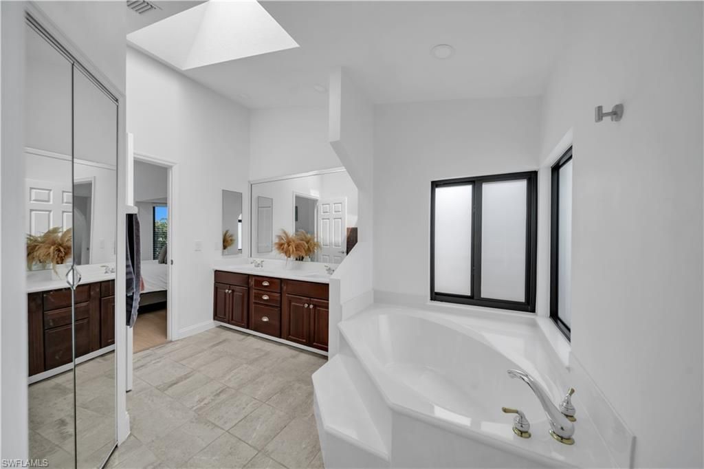 2909 SW 38th Ter, Cape Coral, FL 33914 Photo