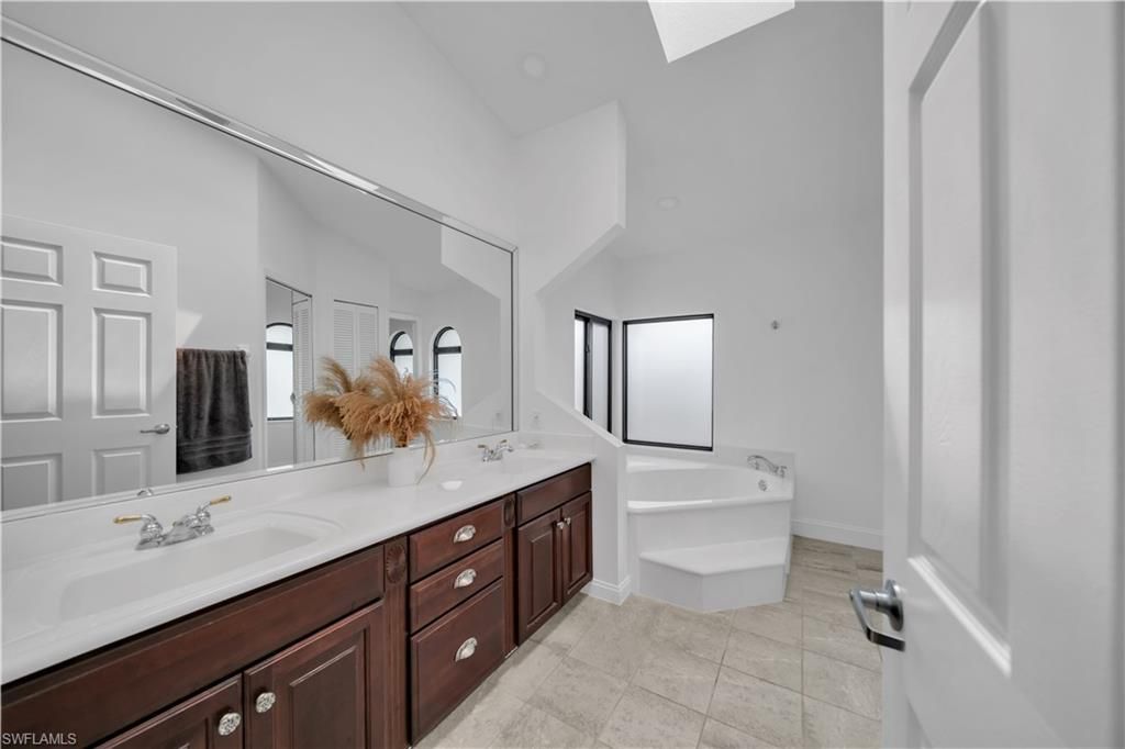 2909 SW 38th Ter , Cape Coral, FL 33914 Photo