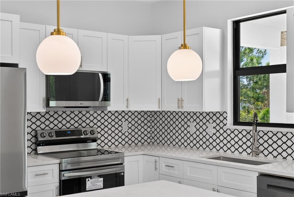 2711 39th St W, Lehigh Acres, FL 33971 Photo