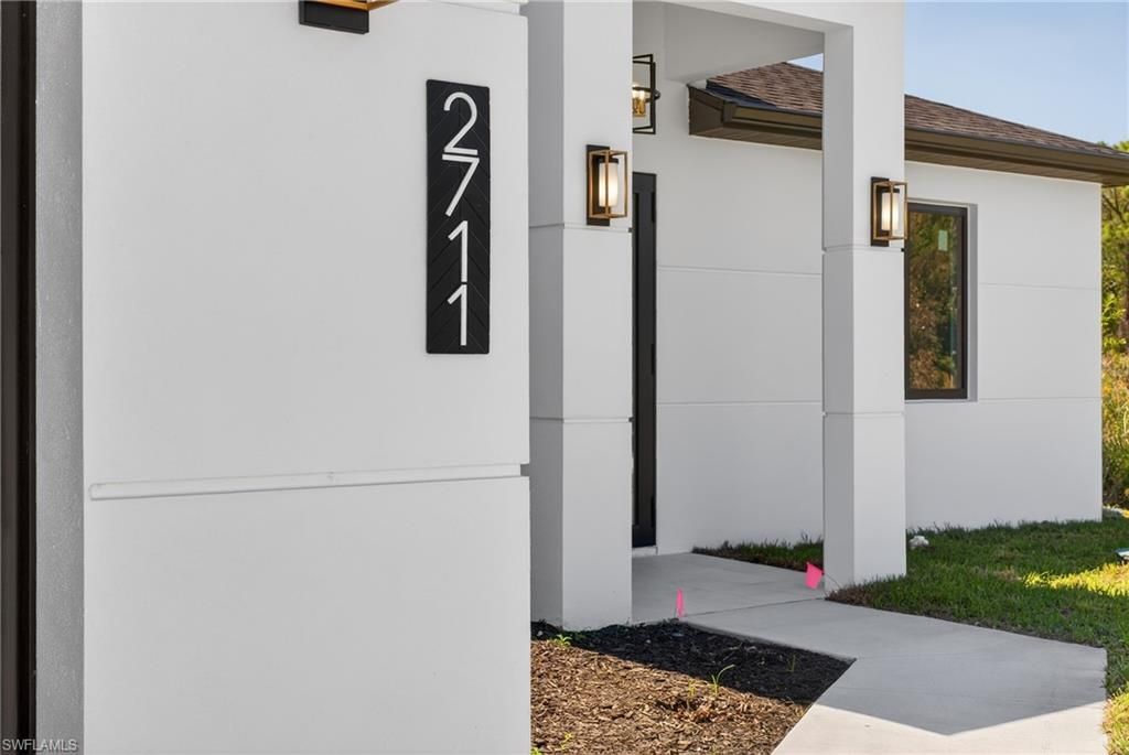 2711 39th St W, Lehigh Acres, FL 33971 Photo