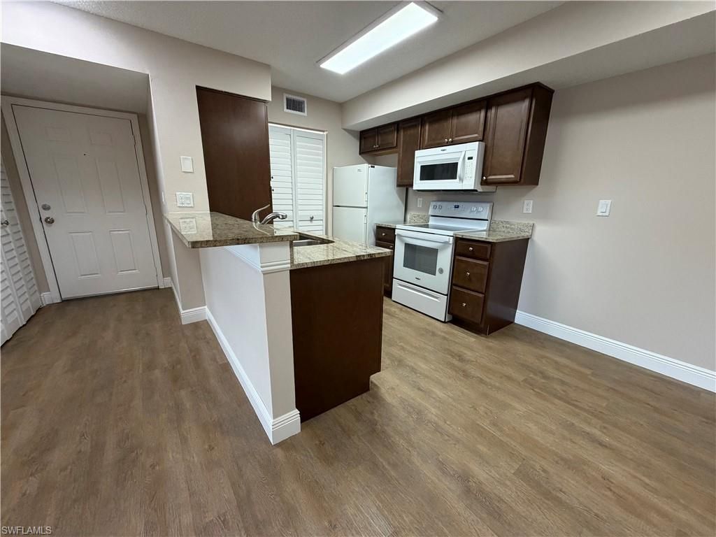 2226 Arbour Walk Cir, Unit 1913, Naples, FL 34109 Photo