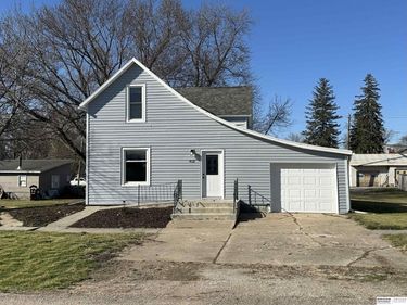 412 Washington Street , Nehawka, NE 68413