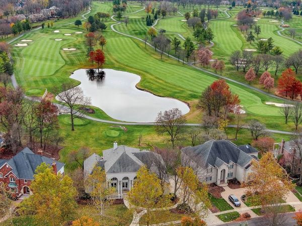 4206 Royal Fox Drive , St. Charles, IL 60174