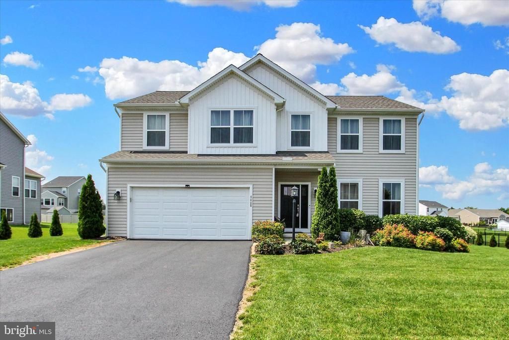 4008 COUNTRY DRIVE , DOVER, PA 17315