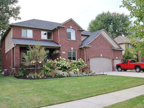5121 Orchard Crest Drive, Troy, MI 48085