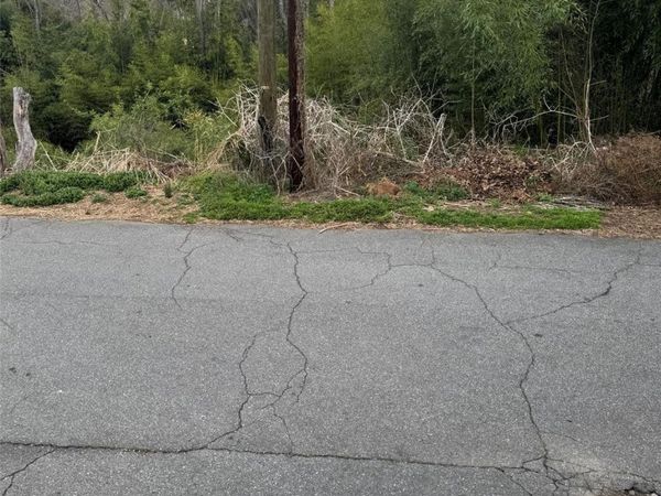 38 Belleair Road , Asheville, NC 28806