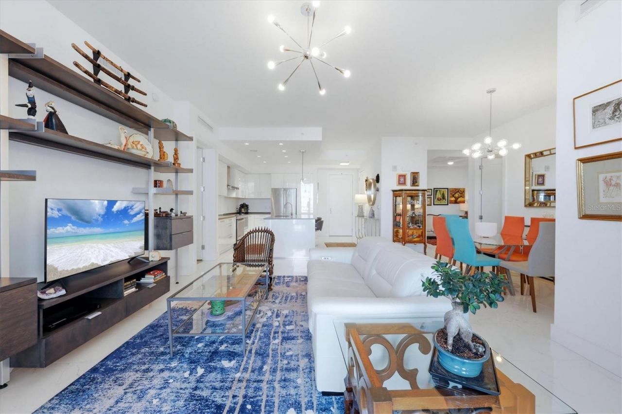 111 S Pineapple Avenue , Unit 811, Sarasota, FL 34236 Photo