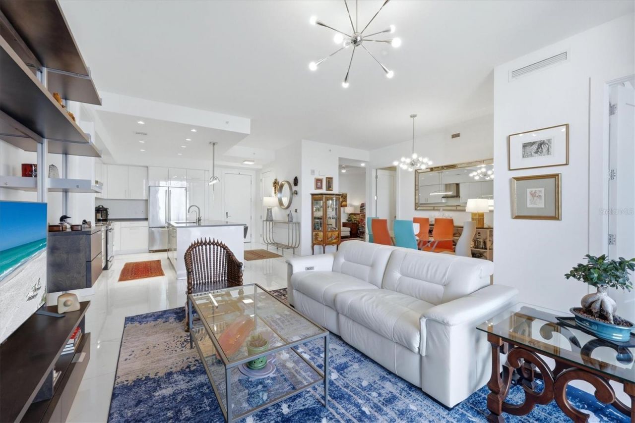 111 S Pineapple Avenue , Unit 811, Sarasota, FL 34236 Photo