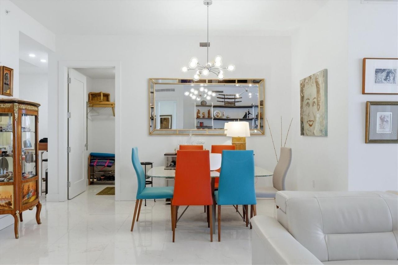 111 S Pineapple Avenue , Unit 811, Sarasota, FL 34236 Photo