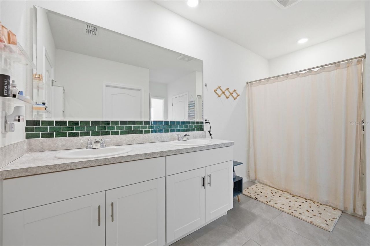 1777 Walnut Creek Drive , Kissimmee, FL 34744 Photo