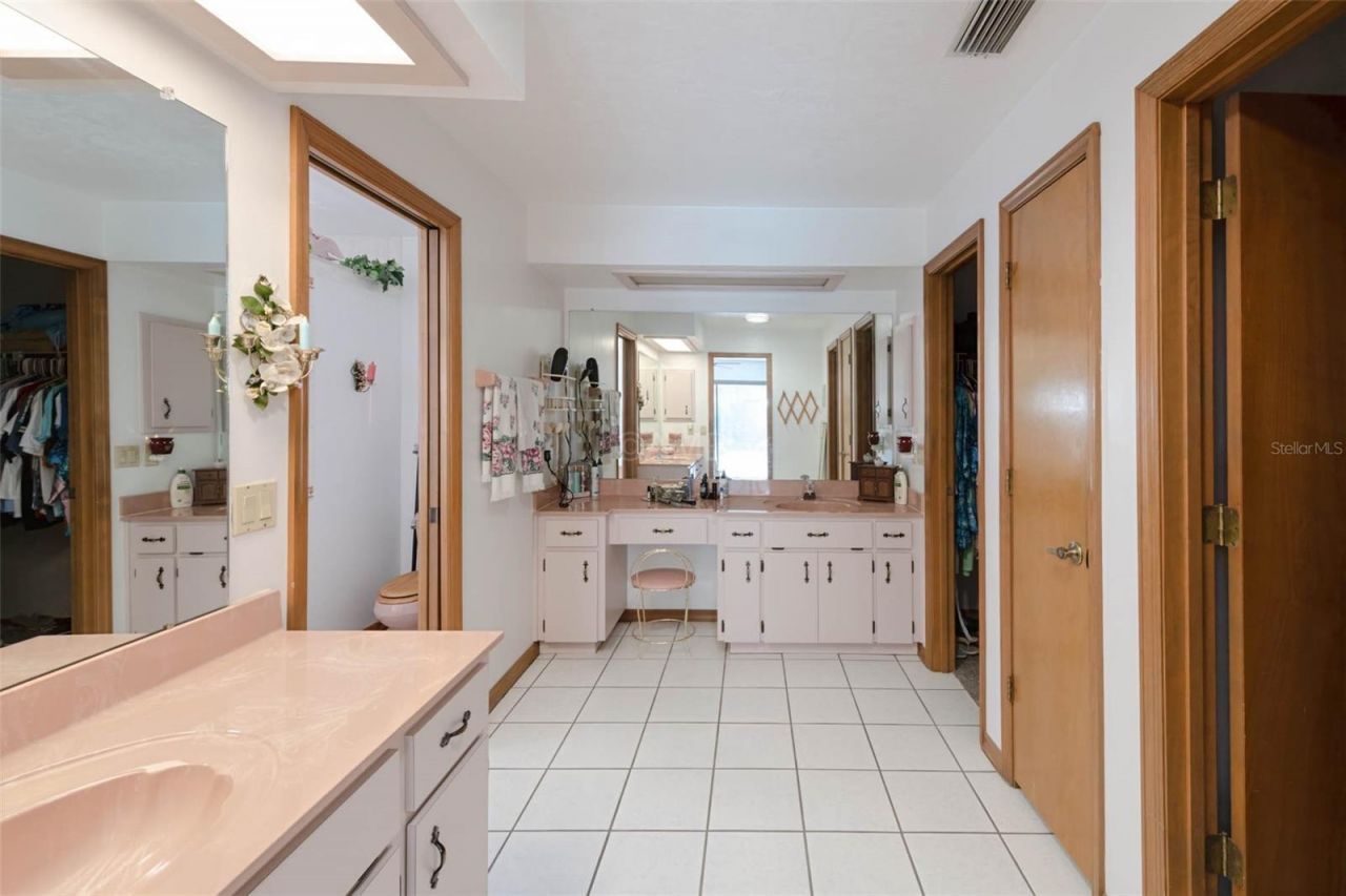 2298 W Pine Ridge Boulevard, Beverly Hills, FL 34465 Photo