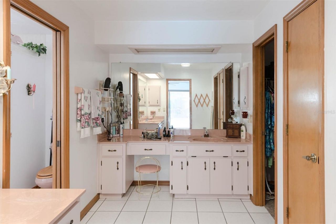 2298 W Pine Ridge Boulevard, Beverly Hills, FL 34465 Photo