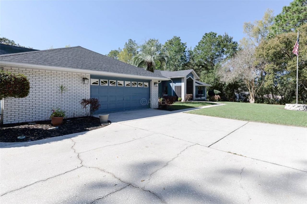 2298 W Pine Ridge Boulevard, Beverly Hills, FL 34465 Photo