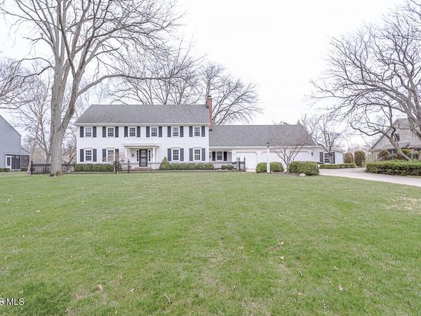 60 Back Bay Road, Bowling Green, OH 43402