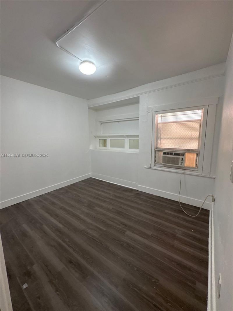 1545 NW 1st St , Unit 1537, Miami, FL 33125 Photo