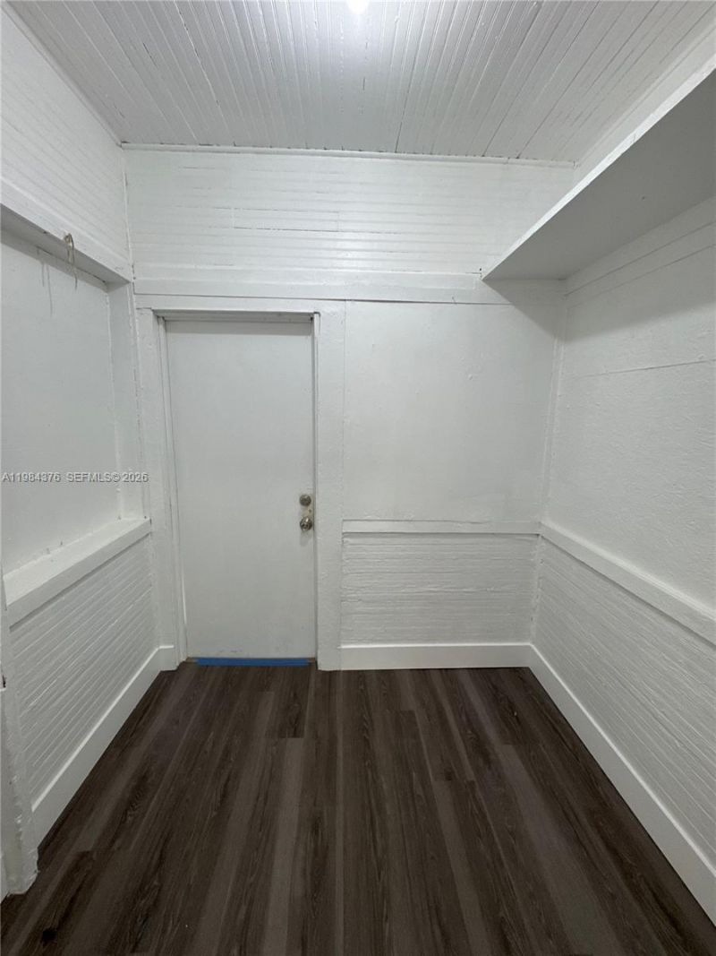 1545 NW 1st St , Unit 1537, Miami, FL 33125 Photo