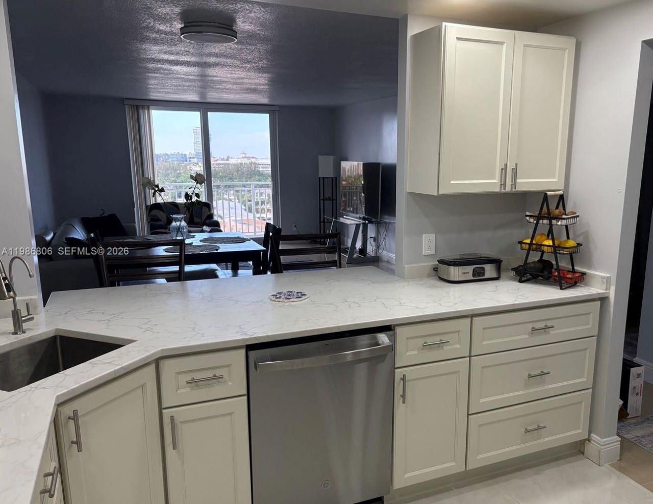 427 Golden Isles Dr , Unit 10D, Hallandale Beach, FL 33009 Photo