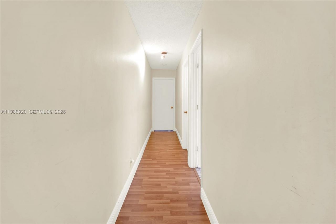 2050 Madeira Dr , Weston, FL 33327 Photo