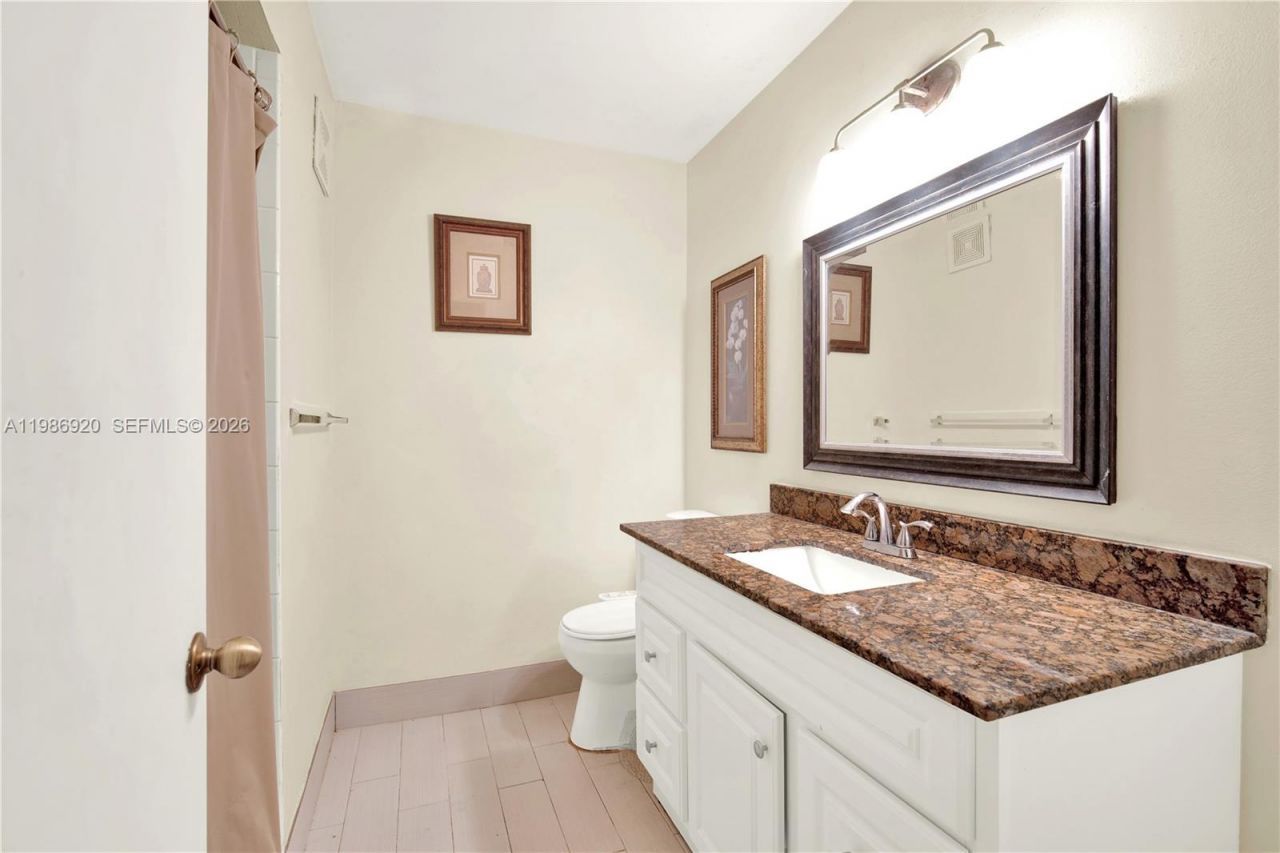 2050 Madeira Dr , Weston, FL 33327 Photo