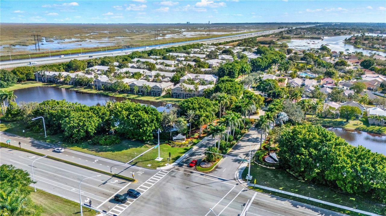 2050 Madeira Dr , Weston, FL 33327 Photo