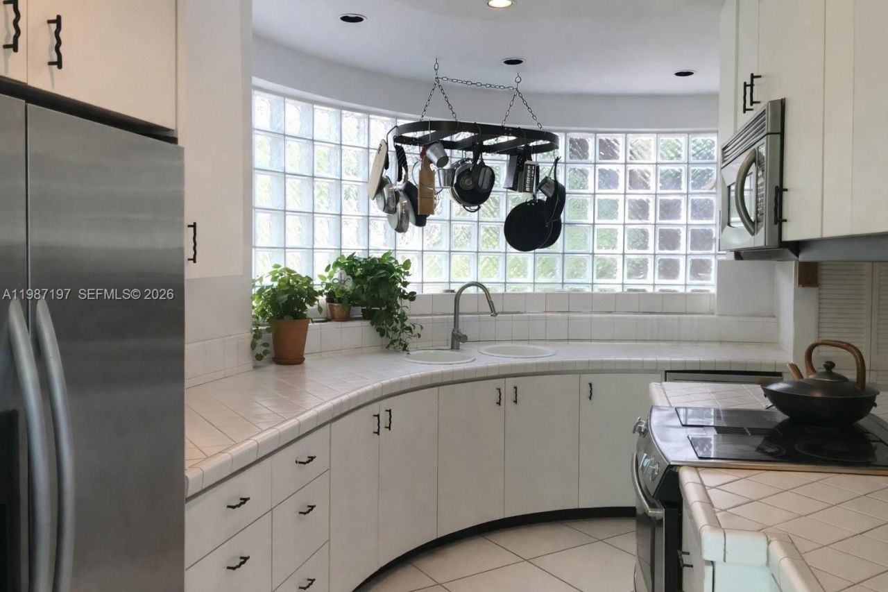 3151 Freeman St, Miami, FL 33133 Photo