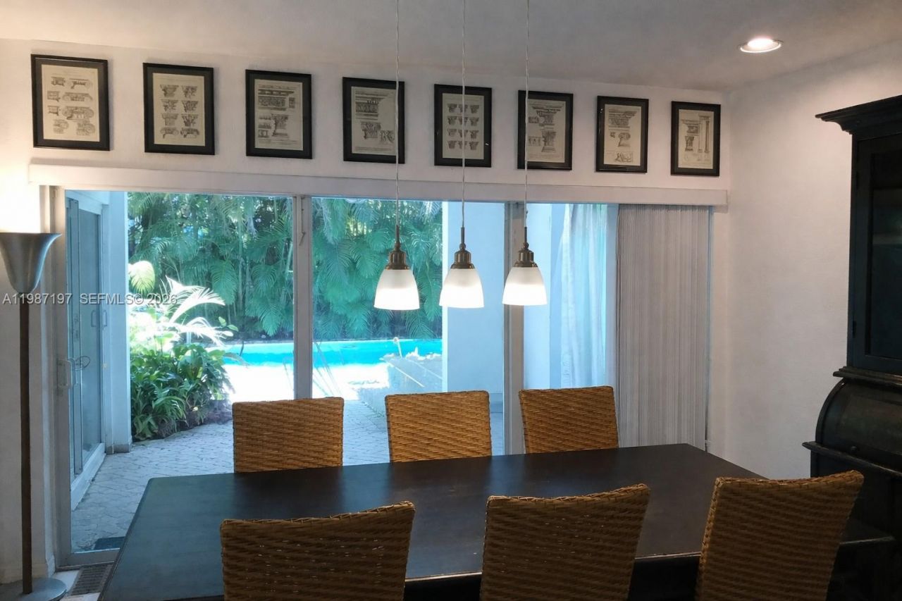 3151 Freeman St, Miami, FL 33133 Photo