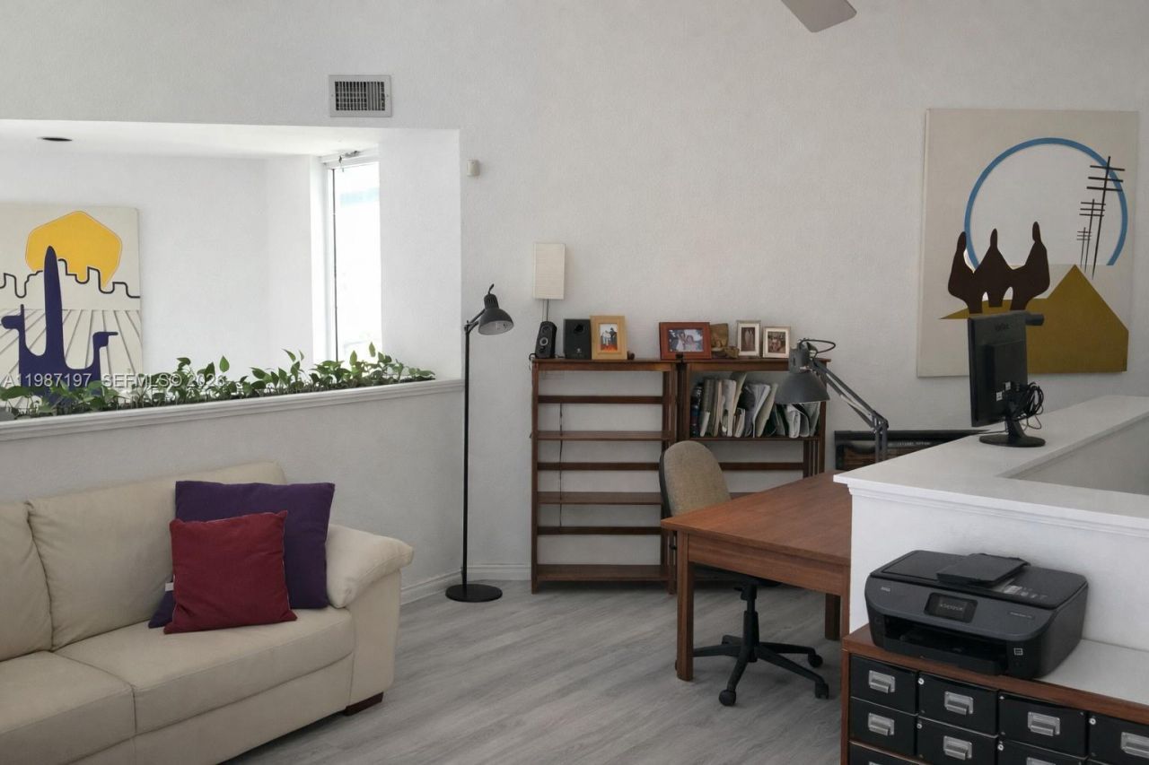 3151 Freeman St, Miami, FL 33133 Photo