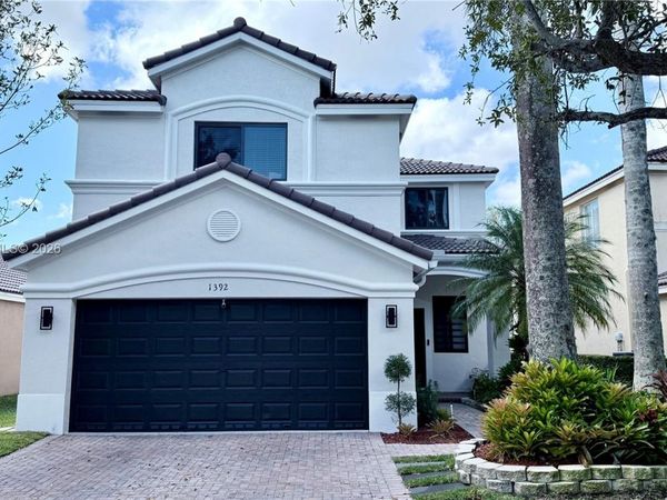 1392 Canary Island Dr , Weston, FL 33327