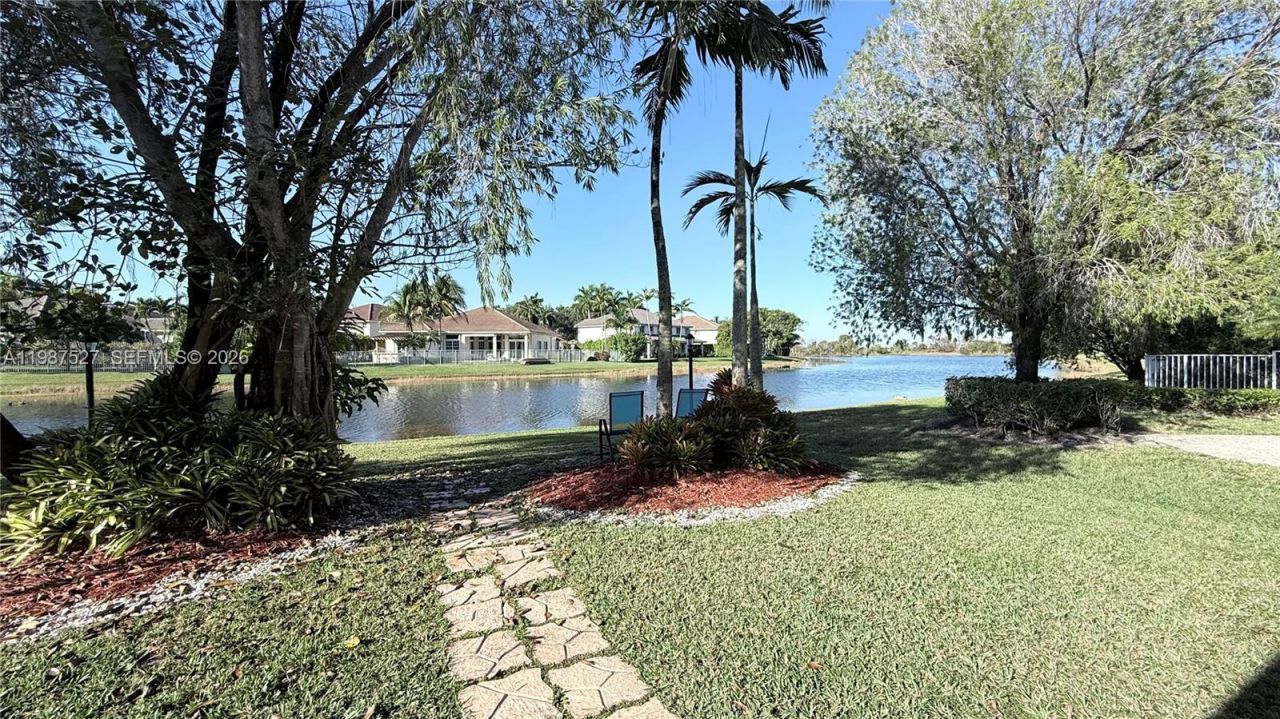 1392 Canary Island Dr, Weston, FL 33327 Photo