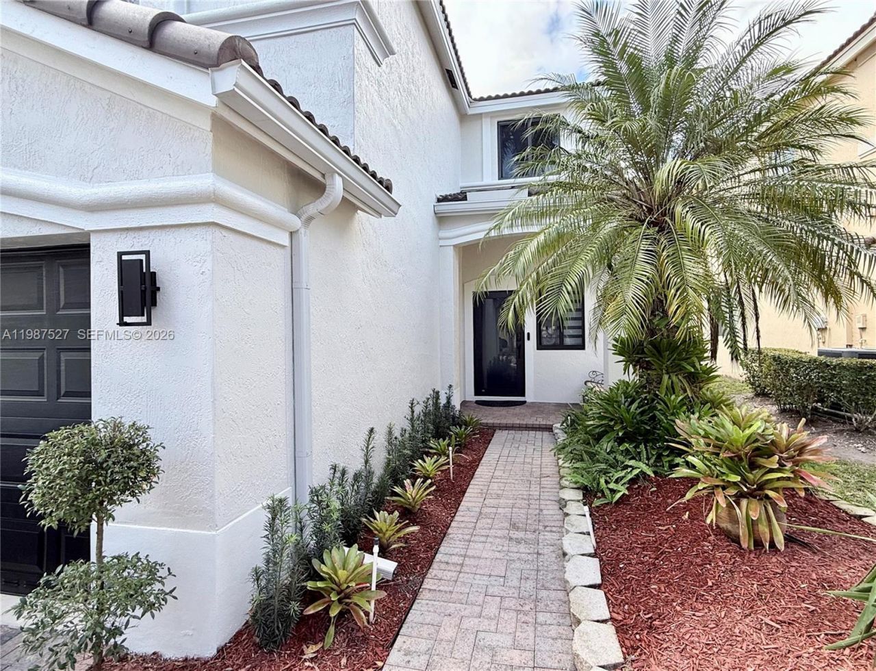 1392 Canary Island Dr, Weston, FL 33327 Photo