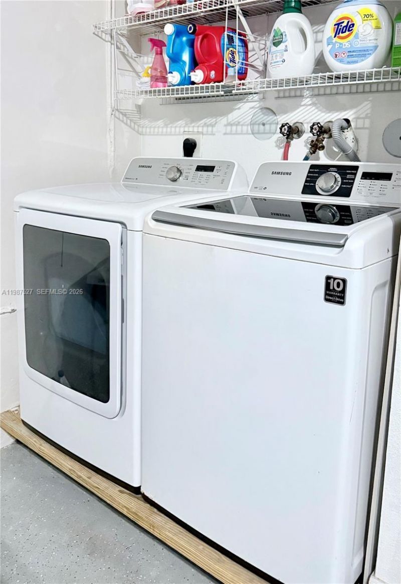 1392 Canary Island Dr , Weston, FL 33327 Photo