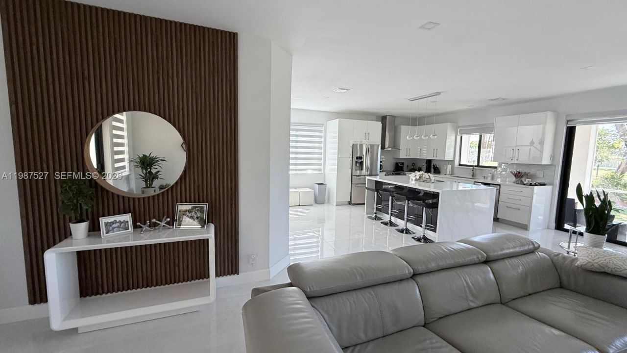 1392 Canary Island Dr , Weston, FL 33327 Photo