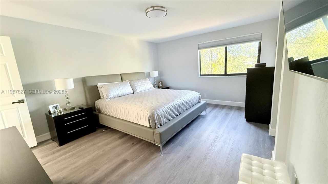 1392 Canary Island Dr , Weston, FL 33327 Photo